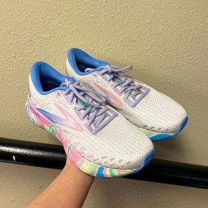 Brooks sneakers colorful oil spill runners